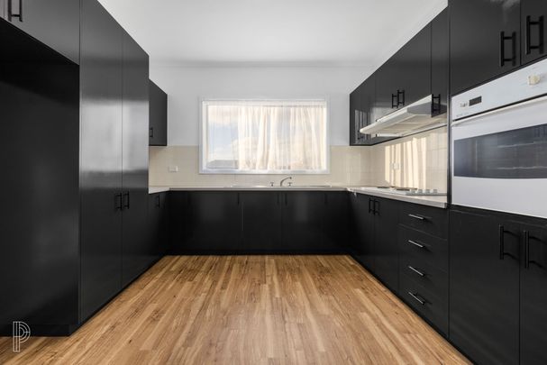 19 Arthur Street, Crestwood NSW 2620 - House For Rent | Domain - Photo 1