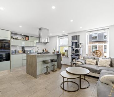 Battersea Church Road, London - Photo 1