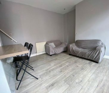 4 Bed - 27 Thornville Road, Hyde Park, Leeds - LS6 1JY - Student - Photo 2