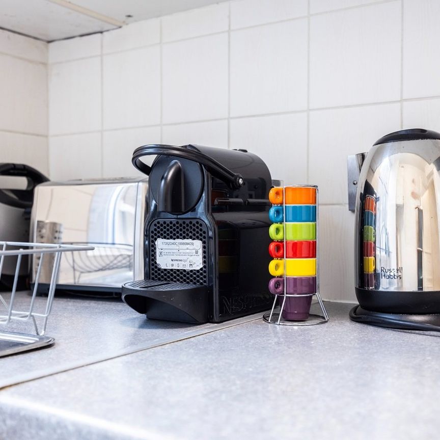 1 Bed Flat, Edgware Road, W2 - Photo 1