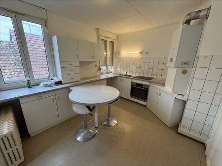 Location Appartement 3 pièces 83m² - Photo 4