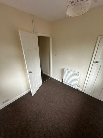 2 Bed Semi-Detached House, Leasowe Road, LS10 - Photo 4