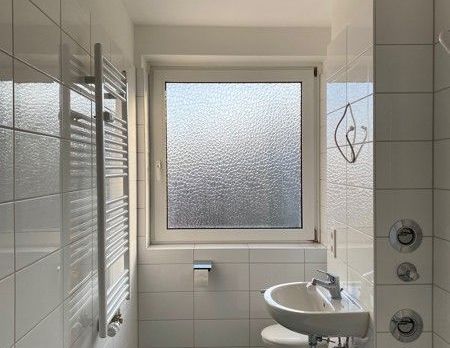 Familien willkommen - 3,5-Zimmer-Wohnung mit Tageslichtbad - Photo 1