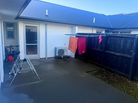 Stylish 3-Bedroom Home in Rolleston – Walk to Scho - Photo 2