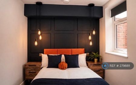 1 bedroom in a house share to rent - Photo 3