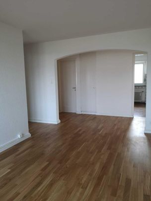 Grosszügige Wohnung in idealer Lage - Photo 1