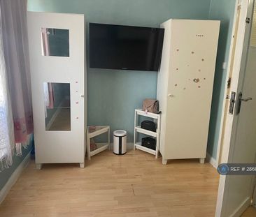 4 bedroom terraced house to rent - Photo 6