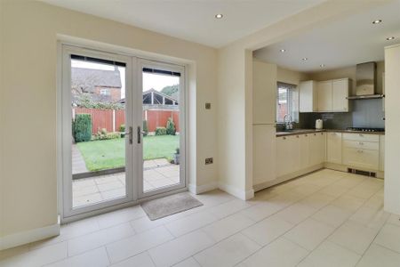 2 bedroom semi-detached bungalow to rent - Photo 2