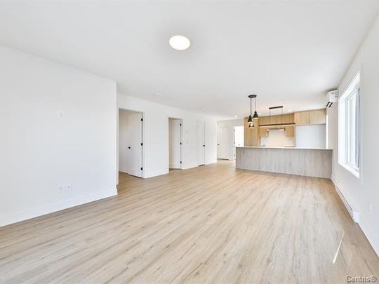 Appartement à louer - Laval (Duvernay) (Est) - Photo 1