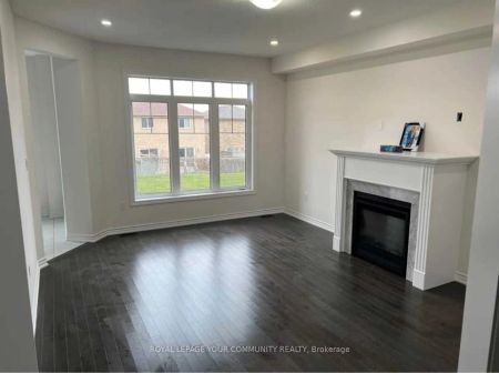 Property For Lease | N8470218 - Photo 2