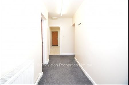 3 Bedroom Flats in Leeds - Photo 5