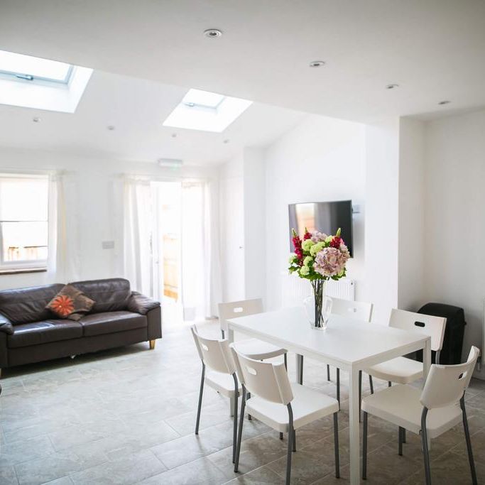 5 bedroom house to rent - Photo 1