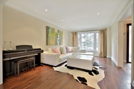 For Lease - 263 Princess Royal Court, Oakville, Ontario - Photo 2