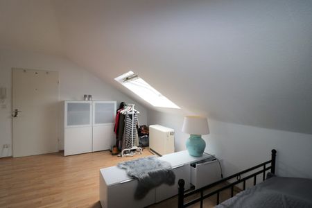 * SCHUCKELIGES NEST FUER SINGLES IN ST. TÖNIS! 1-ZIMMER Mansarden-Apartment, Kornstr. * - Foto 2