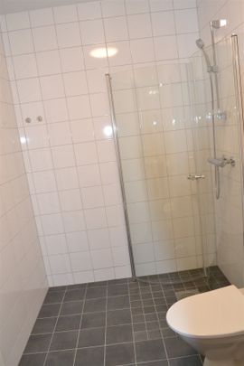 Monarkivägen 1 - Foto 1