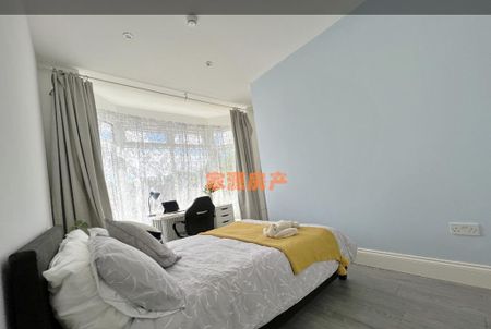 1 bedroom in a house share to rent - Photo 2