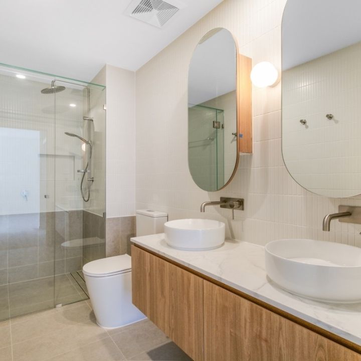 STUNNING 5TH FLOOR 3 BEDROOM APARTMENT - "RHYTHM" - Photo 1