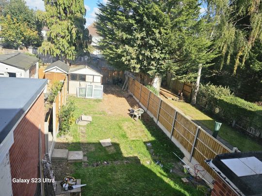 3 Bed Semi-Detached House, Pendragon Road, B42 - Photo 1