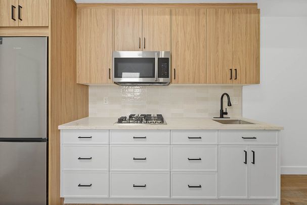 For Lease - 2219 Dundas Street Unit# 201, Toronto, Ontario - Photo 1