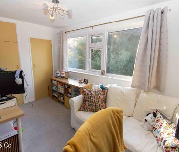 2 bedroom property to rent - Photo 2