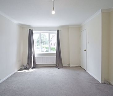 Renown Way, Chineham - Photo 1