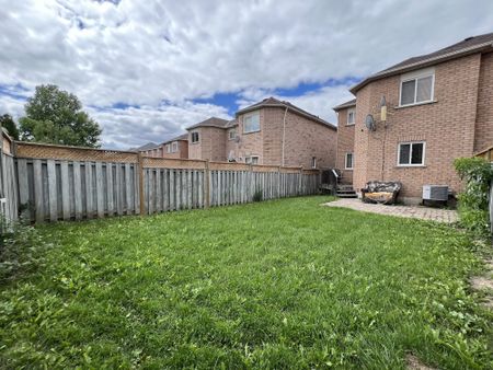 For Lease - 3866 Freeman Terrace Unit# Basement, Mississauga, Ontario - Photo 2