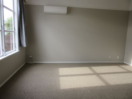 Newtown space haven - Photo 2