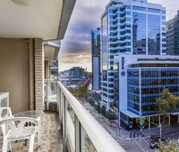 FANTASTIC 1 BEDROOM IN BERKELEY | Furnished - Photo 3