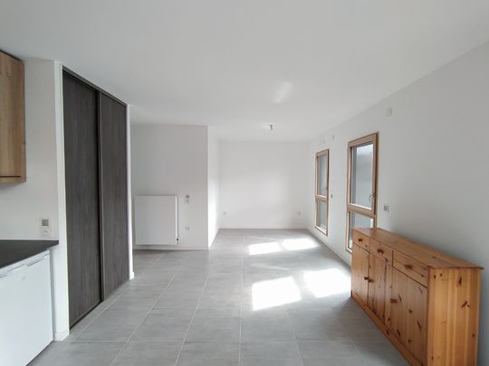 Location Appartement 1 pièce 31m² - Photo 1