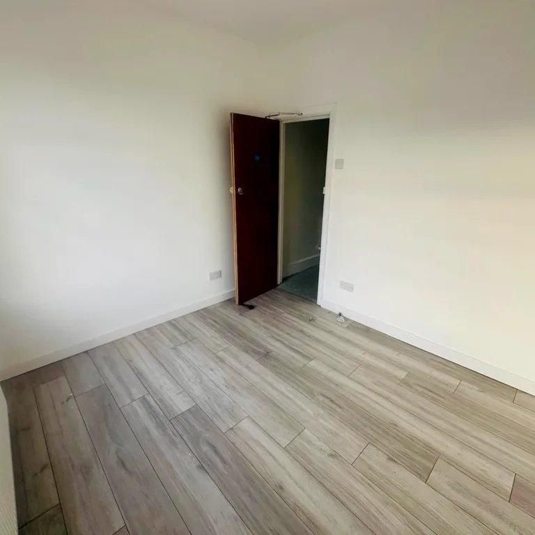5 bedroom house to rent - Photo 1