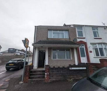 2 bedroom end of terrace house to rent - Photo 3