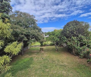 Oneroa Beach House $860 per week - Photo 4