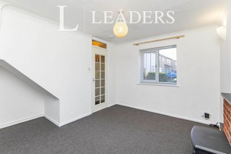 2 bedroom semi-detached house to rent - Photo 4