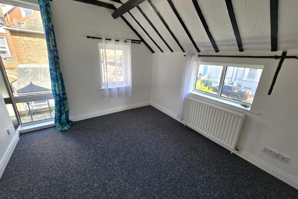 2 bedroom cottage to rent - Photo 1