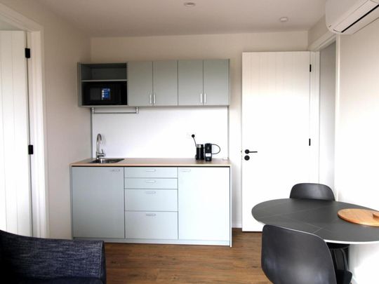 BRAND SPANKING NEW! - Photo 1