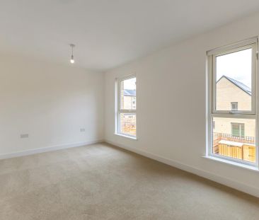 4 bedroom terraced house to rent - Photo 3