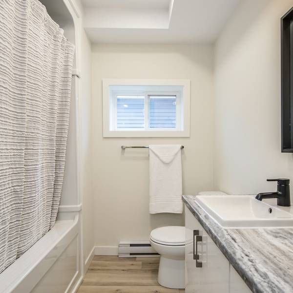 Elmwood - Beautiful 1 Bedroom Main Floor Flat in Dartmouth! - Photo 1