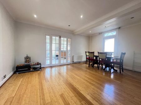 3 bedroom semi-detached house to rent - Photo 3