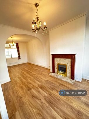 2 bedroom terraced house to rent - Photo 1