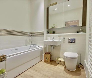 St. Michaels Place, Waterlooville, PO7 - Photo 1