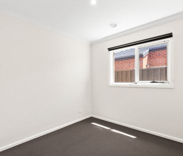 67 Tuff Street, Werribee VIC 3030 - House For Rent | Domain - Photo 4