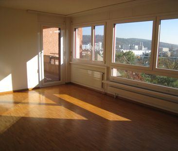 "Grosszügige Wohnung an schöner Lage! "Mieten ohne Kaution"" - Foto 1