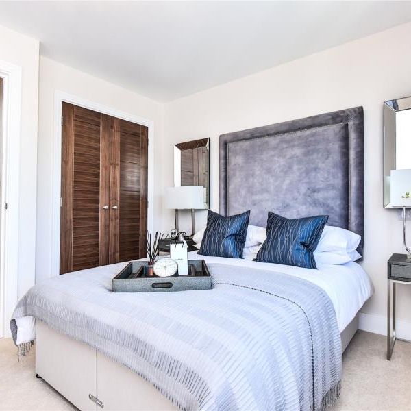 6 Onslow Place, Woking - 3 bedrooms Property for lettings - Seymours - Photo 1