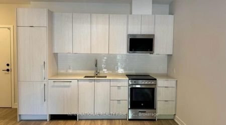 For Lease - 4130 Parkside Village Drive, Mississauga, Ontario - Photo 4