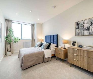 Chertsey, Surrey, KT16 - Photo 3