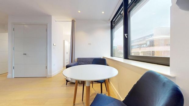 Studio to rent - Photo 1