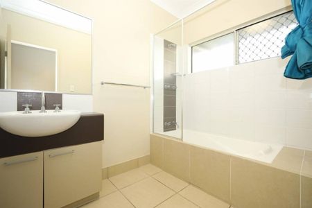 Large Three Bedroom Home with Side Access - Close to Trinity Anglican School - Photo 5