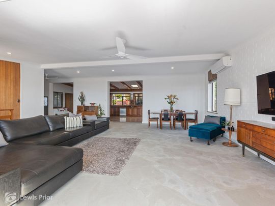 Coastal Luxury with Breathtaking Ocean Views from Every Angle - Photo 1