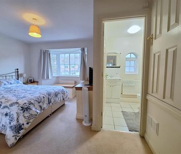 4 bedroom detached house to rent - Photo 6