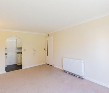 1 bedroom retirement property to rent - Photo 6